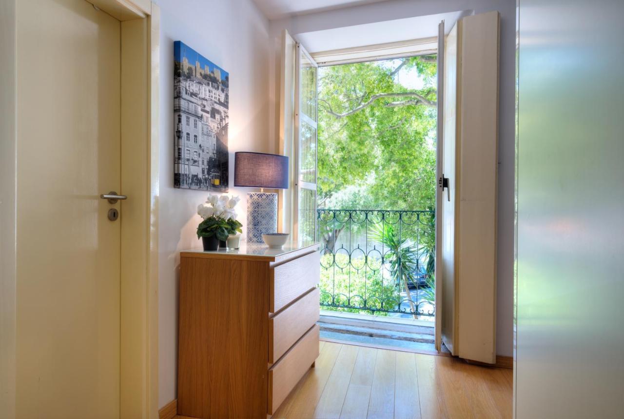 Sunny & Quiet In Historic Center Apartment Lisbon Bagian luar foto